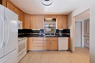 3717 46th Ave S, Saint Petersburg, FL 33711 - Photo 6