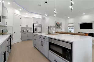 5009 9th Ave S, Gulfport, FL 33707 - Photo 14