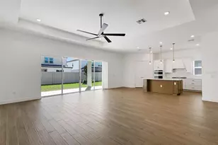 13817 Sharp Hawk Dr, Riverview, FL 33569 - Photo 4