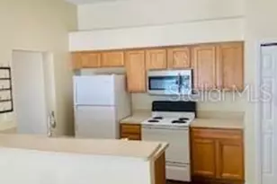 7731 Merchantville Cir, Zephyrhills, FL 33540 - Photo 2