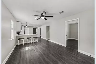 1204 E Cayuga Street, Tampa, FL 33603 - Photo 6