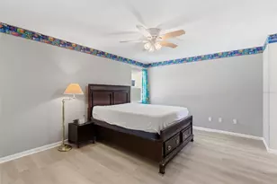 1421 Sea Gull Dr S, Saint Petersburg, FL 33707 - Photo 46