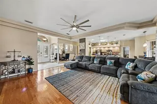 2305 Valrico Forest Dr, Valrico, FL 33594 - Photo 6
