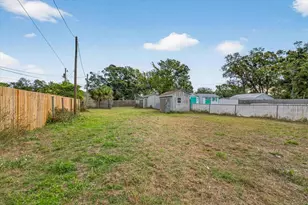 5801 Magnolia St N, Saint Petersburg, FL 33703 - Photo 20