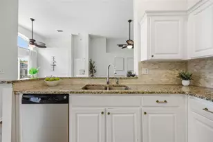 12327 Glenfield Ave, Tampa, FL 33626 - Photo 12