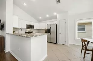 12327 Glenfield Ave, Tampa, FL 33626 - Photo 8
