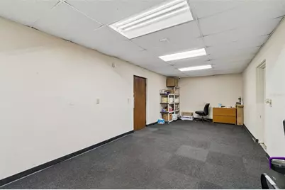 4901 E Busch Boulevard, Tampa, FL 33617 - Photo 18