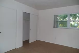 1240 70th St N, Saint Petersburg, FL 33710 - Photo 6