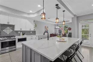 2852 Bayshore Trails Dr, Tampa, FL 33611 - Photo 10