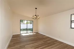 9501 Camden Hill Ct, Tampa, FL 33615 - Photo 6