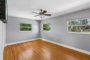 6827 Tequesta Dr, Seminole, FL 33777 - Photo 26