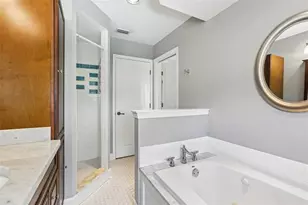 6827 Tequesta Dr, Seminole, FL 33777 - Photo 28