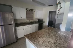 1025 Cobblestone Dr, Spring Hill, FL 34606 - Photo 2