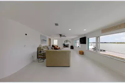 326 176th Avenue Circle, Redington Shores, FL 33708 - Photo 18