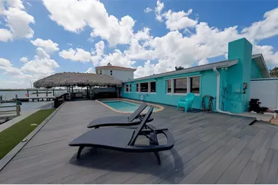 326 176th Avenue Circle, Redington Shores, FL 33708 - Photo 4