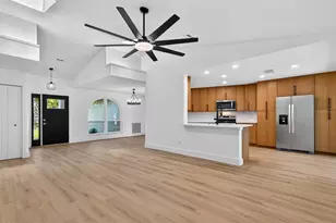 1043 Ridge View Ln, Palm Harbor, FL 34683 - Photo 8