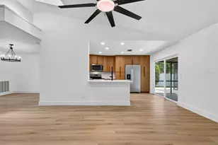 1043 Ridge View Ln, Palm Harbor, FL 34683 - Photo 20