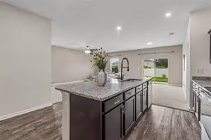 1261 Anchor Bend Dr, Ruskin, FL 33570 - Photo 8