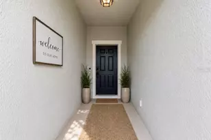 1261 Anchor Bend Dr, Ruskin, FL 33570 - Photo 2