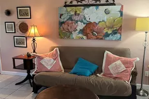 8372 Candlewood Rd, Seminole, FL 33777 - Photo 4