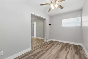 4624 Wisteria Dr, Zephyrhills, FL 33542 - Photo 16