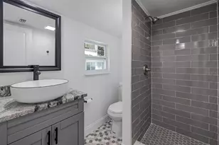 736 Jackson St N, Saint Petersburg, FL 33705 - Photo 12