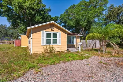 6404 Pershing Street NE, Saint Petersburg, FL 33702 - Photo 1