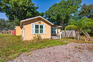 6404 Pershing St NE, Saint Petersburg, FL 33702 - Photo 1