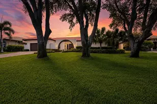 4901 Lansing St NE, Saint Petersburg, FL 33703 - Photo 1