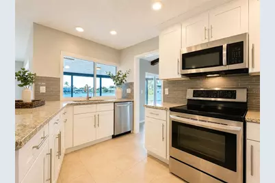4901 Lansing St NE, Saint Petersburg, FL 33703 - Photo 18