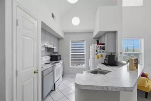 10562 Windsor Lake Ct, Tampa, FL 33626 - Photo 16