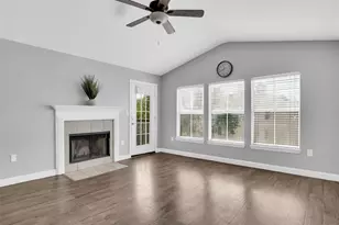 18245 Bridle Club Dr, Tampa, FL 33647 - Photo 2