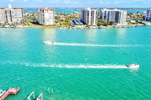 400 Island Way, Clearwater Beach, FL 33767 - Photo 4