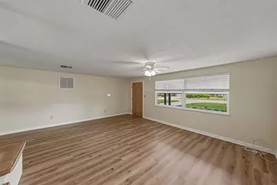 37136 Mandarin Avenue, Zephyrhills, FL 33541 - Photo 12