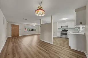 37136 Mandarin Ave, Zephyrhills, FL 33541 - Photo 14