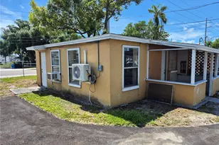5680 28th St N, Saint Petersburg, FL 33714 - Photo 8
