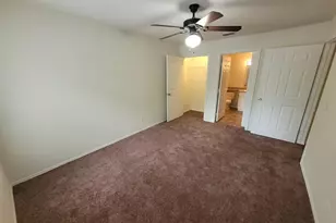 36106 Lake Chase Blvd, Zephyrhills, FL 33541 - Photo 8