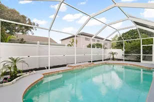 11426 Zenith Cir, Tampa, FL 33635 - Photo 2