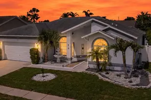 11426 Zenith Cir, Tampa, FL 33635 - Photo 1