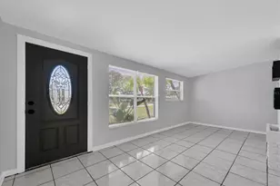 110 14th Ave SW, Largo, FL 33770 - Photo 4
