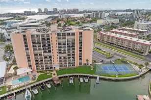 51 Island Way, Clearwater Beach, FL 33767 - Photo 38