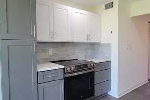 4880 Locust St NE, Saint Petersburg, FL 33703 - Photo 22