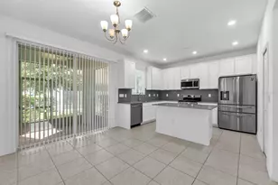 5741 Spotted Harrier Wy, Lithia, FL 33547 - Photo 4