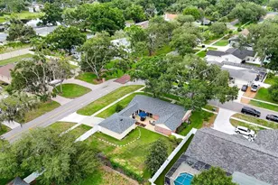 11816 Lipsey Rd, Tampa, FL 33618 - Photo 46