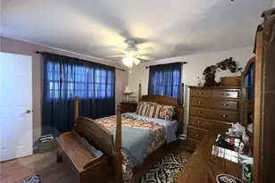 6221 Lullabye Ln, Zephyrhills, FL 33541 - Photo 10