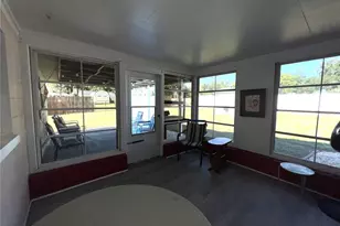6221 Lullabye Ln, Zephyrhills, FL 33541 - Photo 18