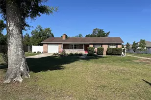 6221 Lullabye Ln, Zephyrhills, FL 33541 - Photo 2