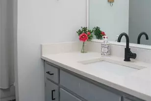 6552 S West Shore Circle, Tampa, FL 33616 - Photo 20