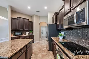 27205 Hawks Nest Cir, Wesley Chapel, FL 33544 - Photo 22