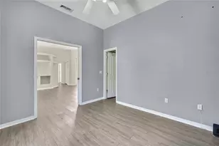 300 Hampshire Ave, Spring Hill, FL 34606 - Photo 20